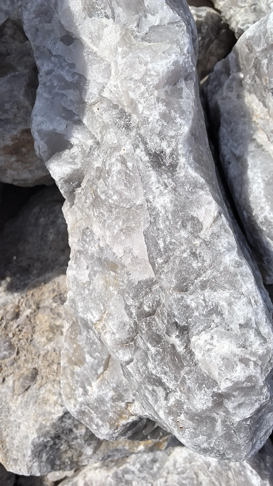 Quartz sand transport